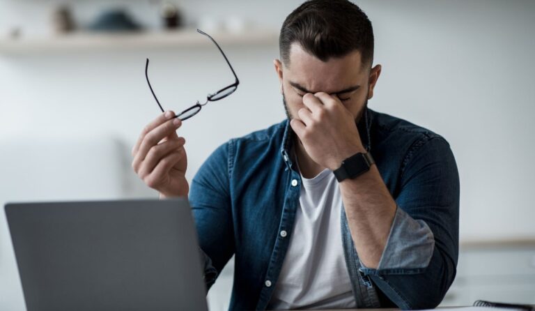 The Burnout Crisis: How Modern Intranets Can Engage Healthcare Workers