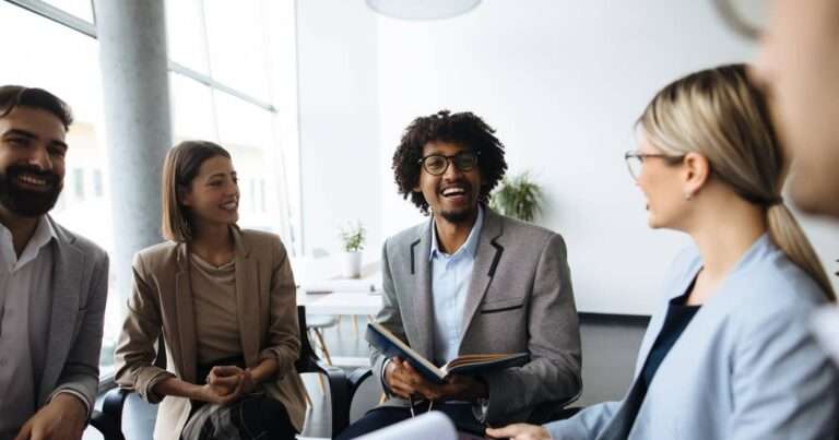 [Webinar] Maximize SharePoint & Viva Connections: How to Build a Successful Intranet