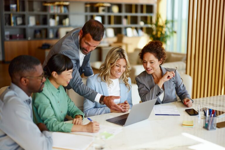 Powell Software reconnu par Gartner Magic Quadrant™ 2024 pour les solutions d’Intranet